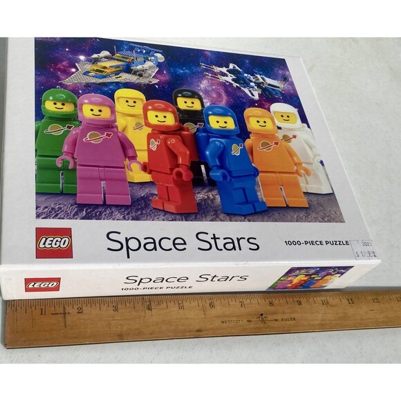 LEGO X Chronicle Books Lego Space Stars Minifigures- 1000 piece Puzzle - Picture 8 of 14